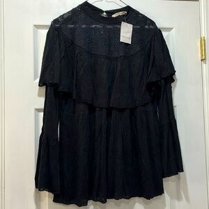 NWT extra buttons Soft Surroundings black lace tired top, size L.